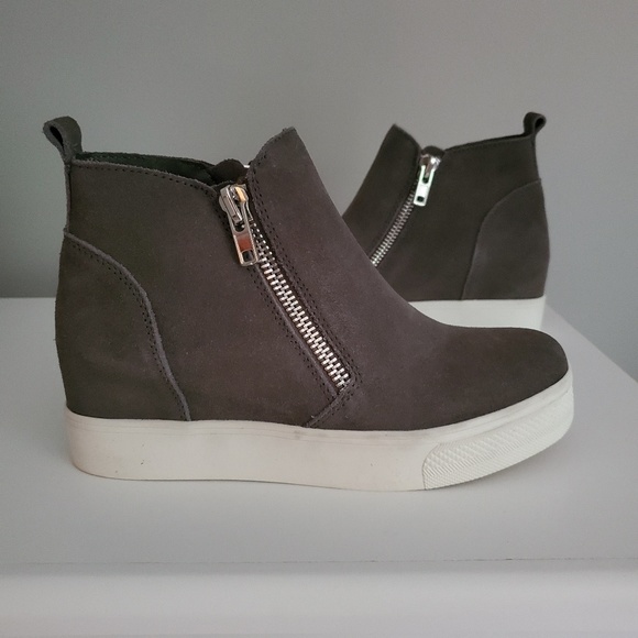 Steve Madden Shoes - Steve Madden Wedgie sneakers NWOB